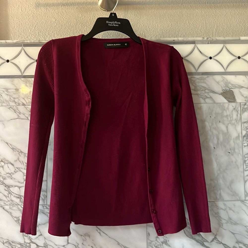 Cuesta Blanca Red Wine Cardigan
